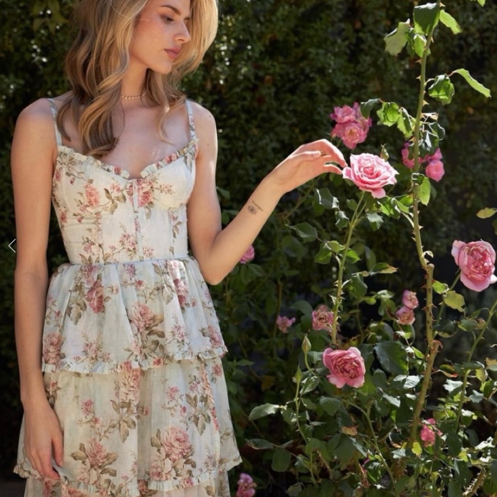 V. Chapman Romantic Floral Midi Dress in Cream and Pink